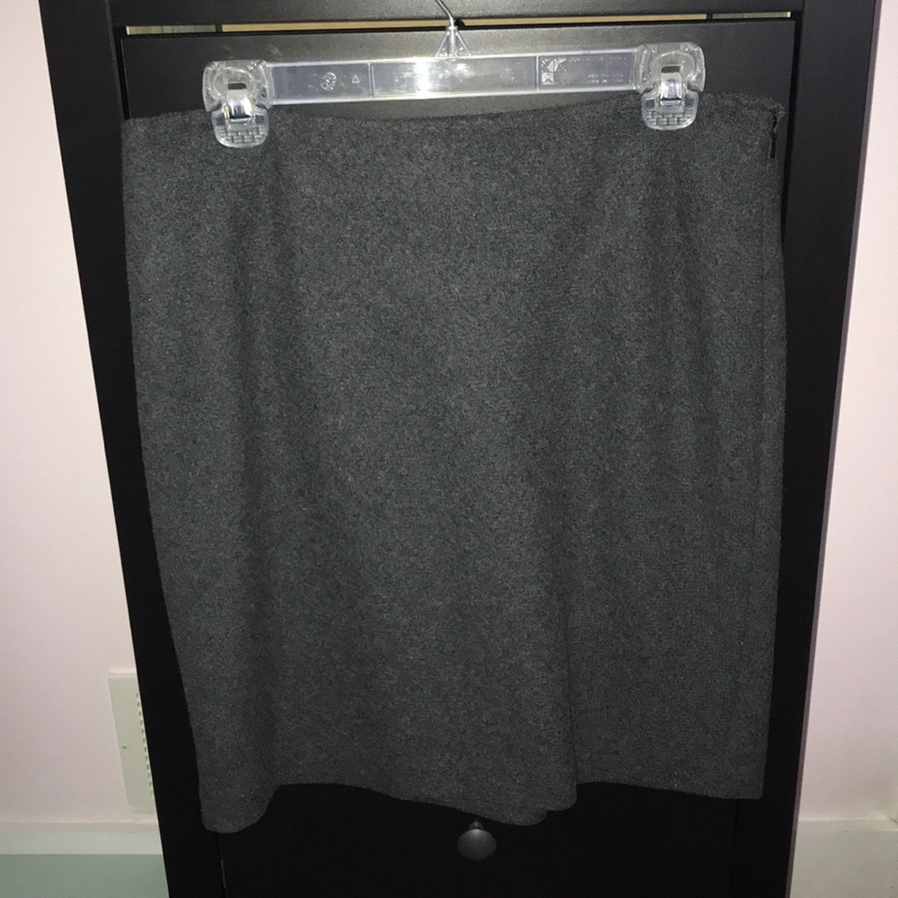 Grey Wool skirt!